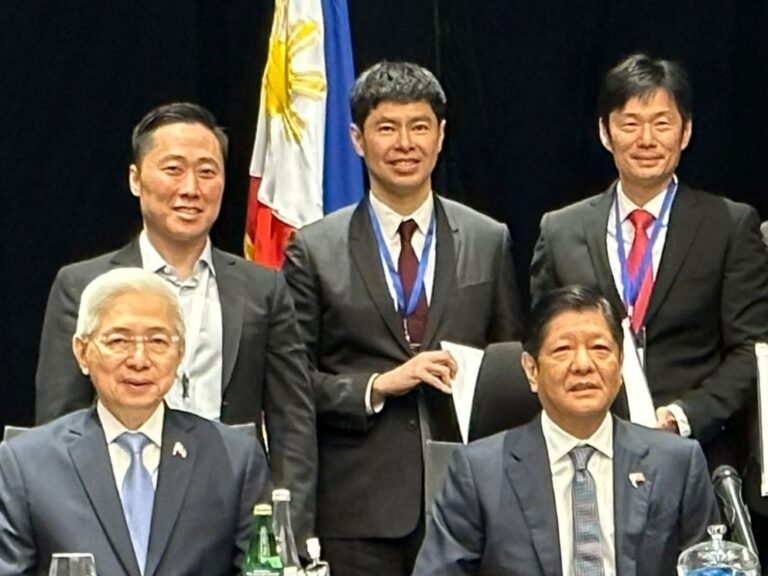 HE President Ferdinand Marcos together with top executives from MYEG and DTI Sec. Alfredo Pascual