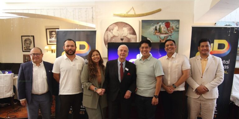 Digital Pilipinas convenor Amor Maclang together with top executives from the Singapore Fintech Festival and the NDC