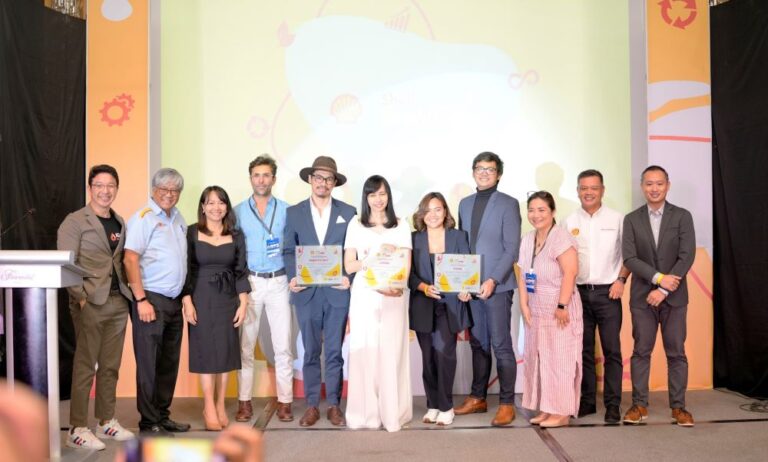 Shell executives together with participants at the Shell LiveWIRE Final Pitch Day