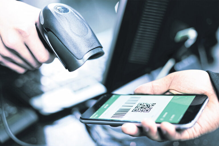 Cashless payment using a mobile phone and QR codes