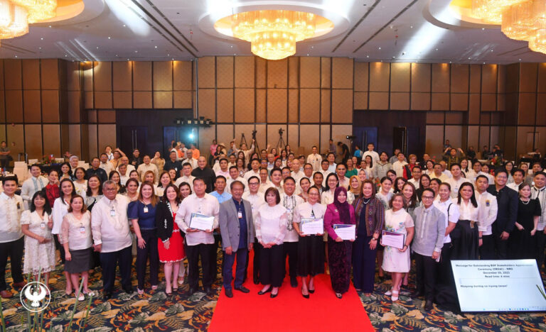 MBM Rosalia De Leon together with other stakeholders during the awarding ceremony for BSP's partners in Mindanao