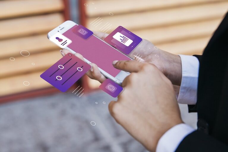 A man holding a mobile phone with the Digido app