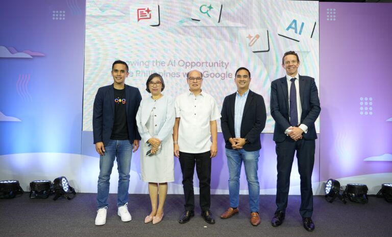 Photo of Gabby Roxas of Google Philippines, Usec. Mary Jean Pacheco of DTI, Enrico Toledo of DICT, and Prof. Fraser Thompson of ACCESS
