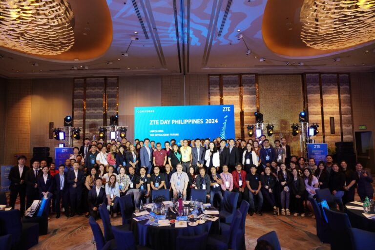 Executives of ZTE Philippines and CONVERGE during the unveiling of the Wi-Fi ONU at Shangri-La The Fort