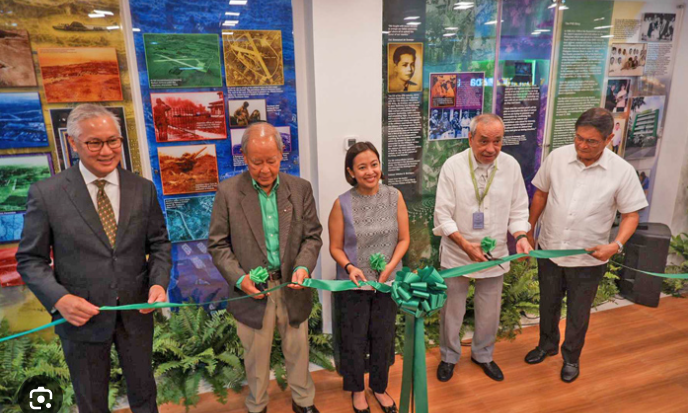 Executives of Philippine Veterans Bank during the ribbon-cutting ceremony to unveil WW II History Wall