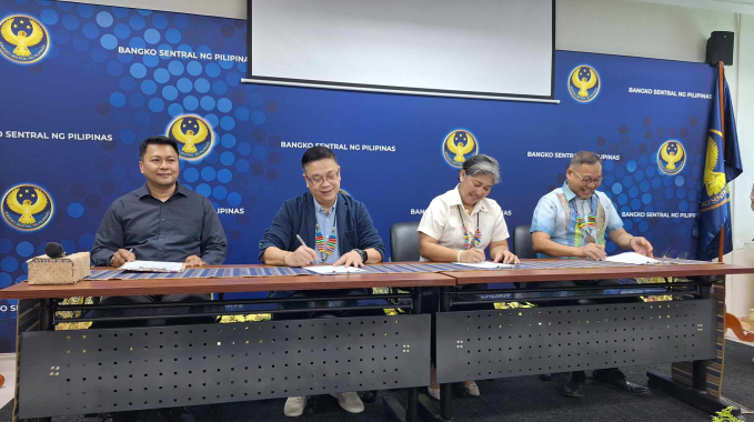 BSP executives during the signing of a Pledge of Commitment with the Department of Education Schools Division of Puerto Princesa and the Palaweño Bankers Association.