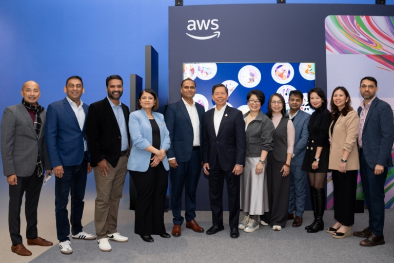 Smart executives led by its COO, Anastacio “Boy” Martirez, during the signing of a partnership agreement with AWS