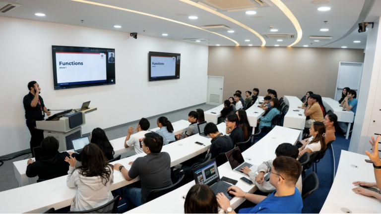 iPeople and Coursera triple down on AI education, empowering 45,000 Filipino students (in photo)