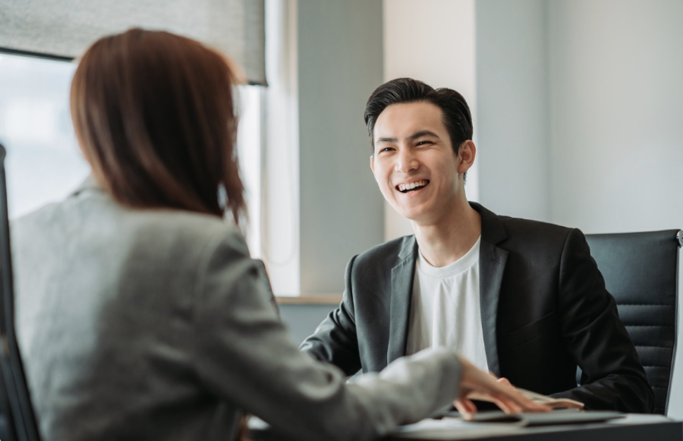 A man giving advice to show how Taxumo and BPI's partnership can accelerate SME growth with easier loan access