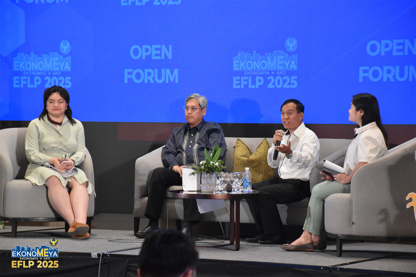 BSP Financial Inclusion and Consumer Empowerment Sub-sector (FINCESS) Managing Director Charina B. de Vera-Yap (front row, fourth from left) and EFLO Director Marianne M. Santos (sixth from left) join resource persons and student participants on Day 1 of the EFLP for the Academe