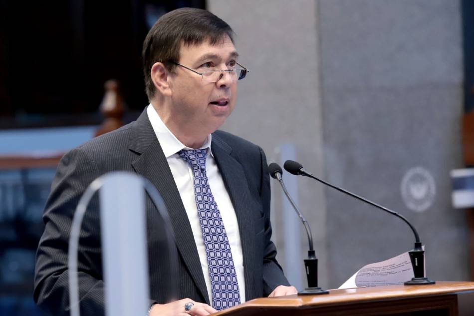 Sen. Ralph Recto in a Senate hearing to discuss "savings tax"
