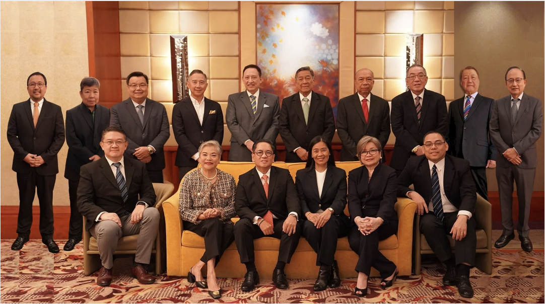 Members and officers of the Chamber of Thrift Banks (CTB)