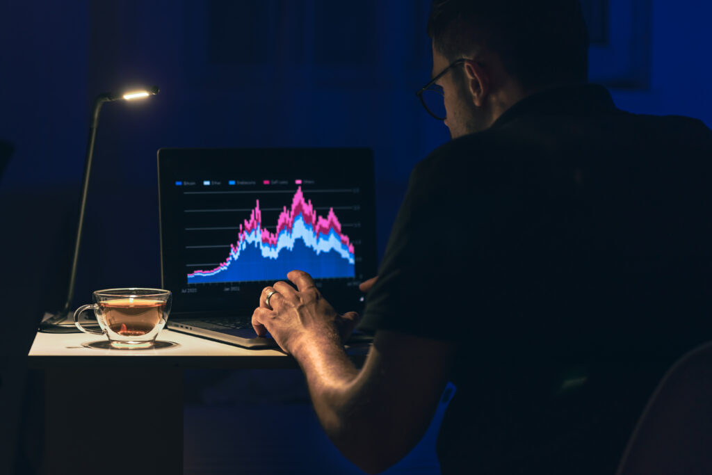DragonFi, ATRAM expand global investment access for Filipino investors 3 man trading browsing online stock investments night 2