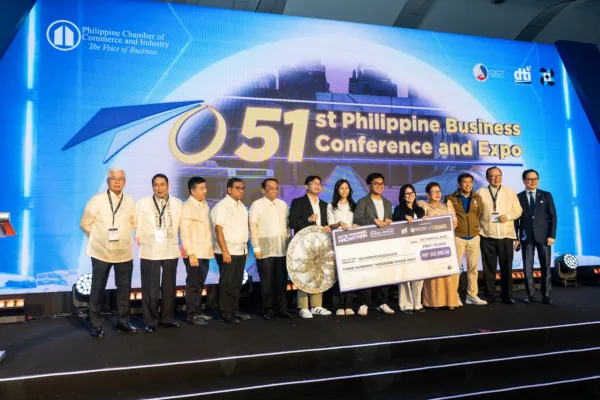 Members of Team TECHMEHOW2DOUGIE from DLSU-Manila after clinching the grand winner title at Byte Forward 2025 Hackaton