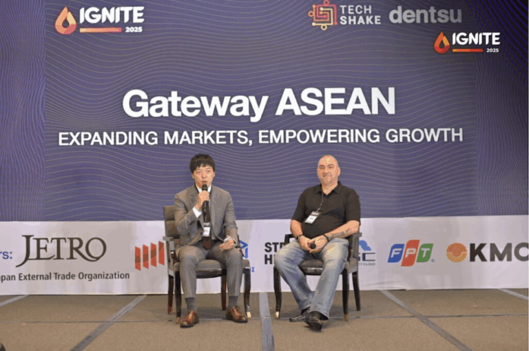 Beomsu SON of Tokyo Stock Exchange with Greg Krasnov, CEO of Tonik at IGNITE 2025