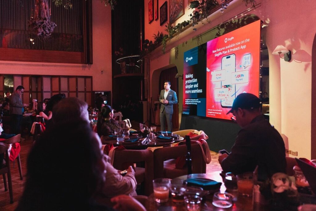 Lester Cruz, CEO of Singlife Philippines, discussing the benefits of their new product SinglifeNextGen