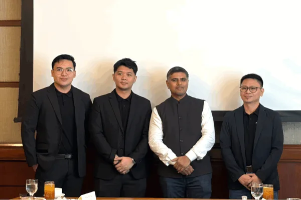 ManageEngine executives pose for a souvenir during the event