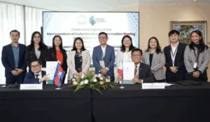 Photo of SEC and SERC execs as PH and Cambodia units forge capital markets pact