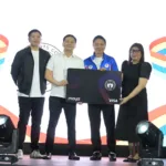 Maya executives turn over to Philippine Sports Commission Chairman John Patrick Gregorio (3 rd from left) Maya Visa prepaid cards for Philippine national athletes and coaches