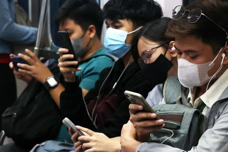 Apple sounds global alarm as spyware threats rise 2 Filipinos using Apple mobile phones.