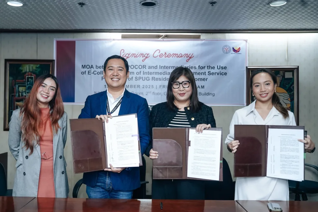 Maya enables e-payment of electricity bills for NAPOCOR SPUG customers in remote areas 3 Maya and the National Power Corporation (NAPOCOR) mark their partnership to introduce digital bill payment options for customers
in remote communities during a ceremonial event. From left: Ma. Monique Martinez, Key Accounts Specialist for Enterprise – Public
Sector; Jericho Jonas B. Nograles, President and CEO of NAPOCOR; Nick Wilwayco, Head of Corporate Communications and PR at
Maya; and Ma. Rocielo Nuñez, Key Accounts Manager for Enterprise – Public Sector.