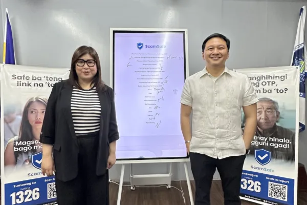 Maya execs strike a pose as the company backs CICC’s scam safe push as online fraud threats continue to rise