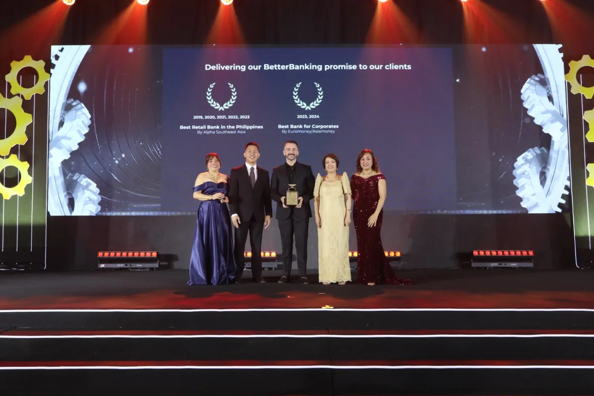 PRSP's Ana Pista, APR, and Louie Sebastian together with executives of Security Bank as the bank earns Platinum Anvil at 61st ANVIL Awards as PRSP celebrates 'Gabi ng Parangal'