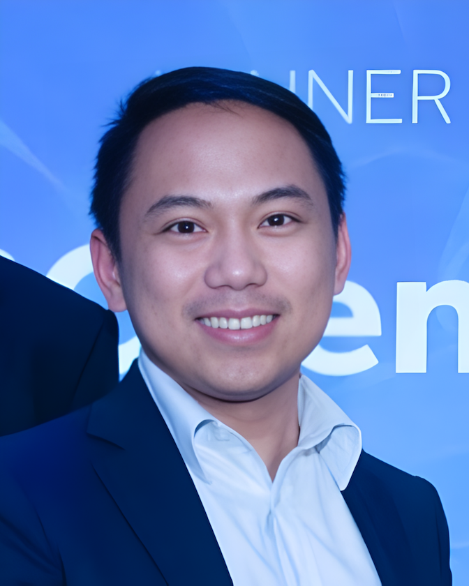 Headshot BCRemit CEO and founder Oliver Calma