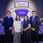 Metrobank executives receiving the award as its "Metro$ Short Term Bond Fund" gets named Best Managed Fund by CFA Society Philippines