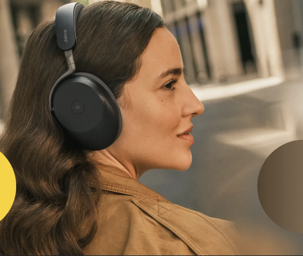 Jabra brings AI-driven audio-video collaboration to power digital finance and hybrid workspaces 2 Jabra headset