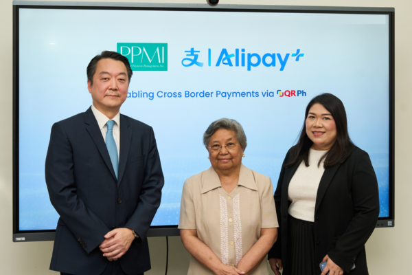 (L-R) Danny Chung, General Manager of Alipay+ Global Growth Center, Ant International; Carmelita “Melit” Araneta, General Manager of Philippine Payments Management Inc.; Atty. Bridget Rose M. Mesina-Romero, Director, Payments Policy and Development Department, Bangko Sentral ng Philipinas